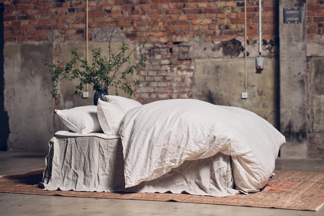How to Keep a Duvet Insert in Place Without Clips