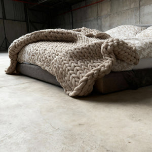 Chunky Knit Cloud Throw