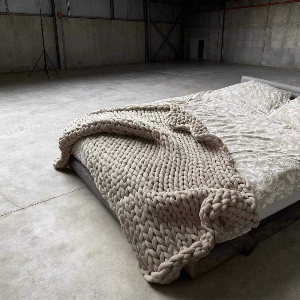 Chunky Knit Cloud Throw